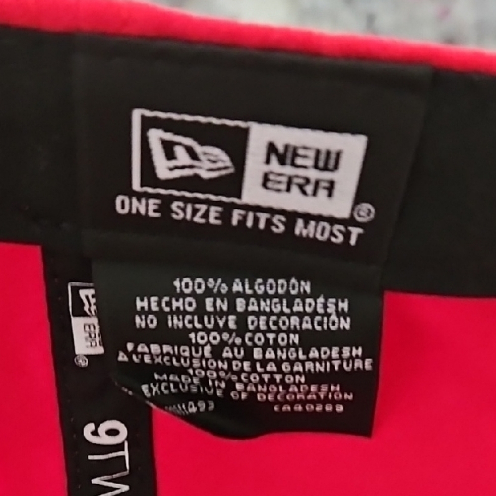 New Era Bold Red Hat - Picture 2 of 4